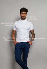Camiseta Slim Gola Alta Branca CW STORE