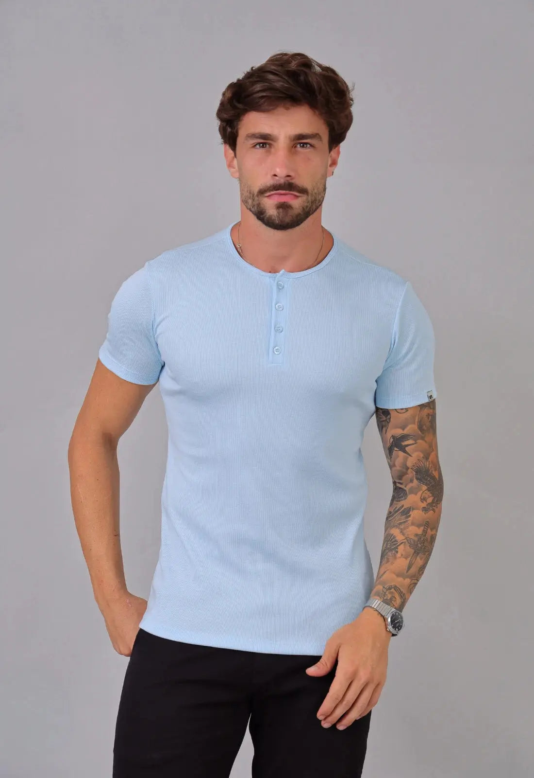 Camiseta Henley Canelada Azul Claro CW STORE