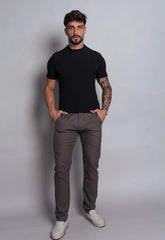 Camiseta Slim Canelada Gola Média Preta CW STORE