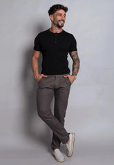 CAMISETA SLIM HENLEY CANELADA PRETA - CW STORE