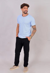 Camiseta Masculina Tricot Azul Claro – textura sofisticada que não amassa | CW Store
