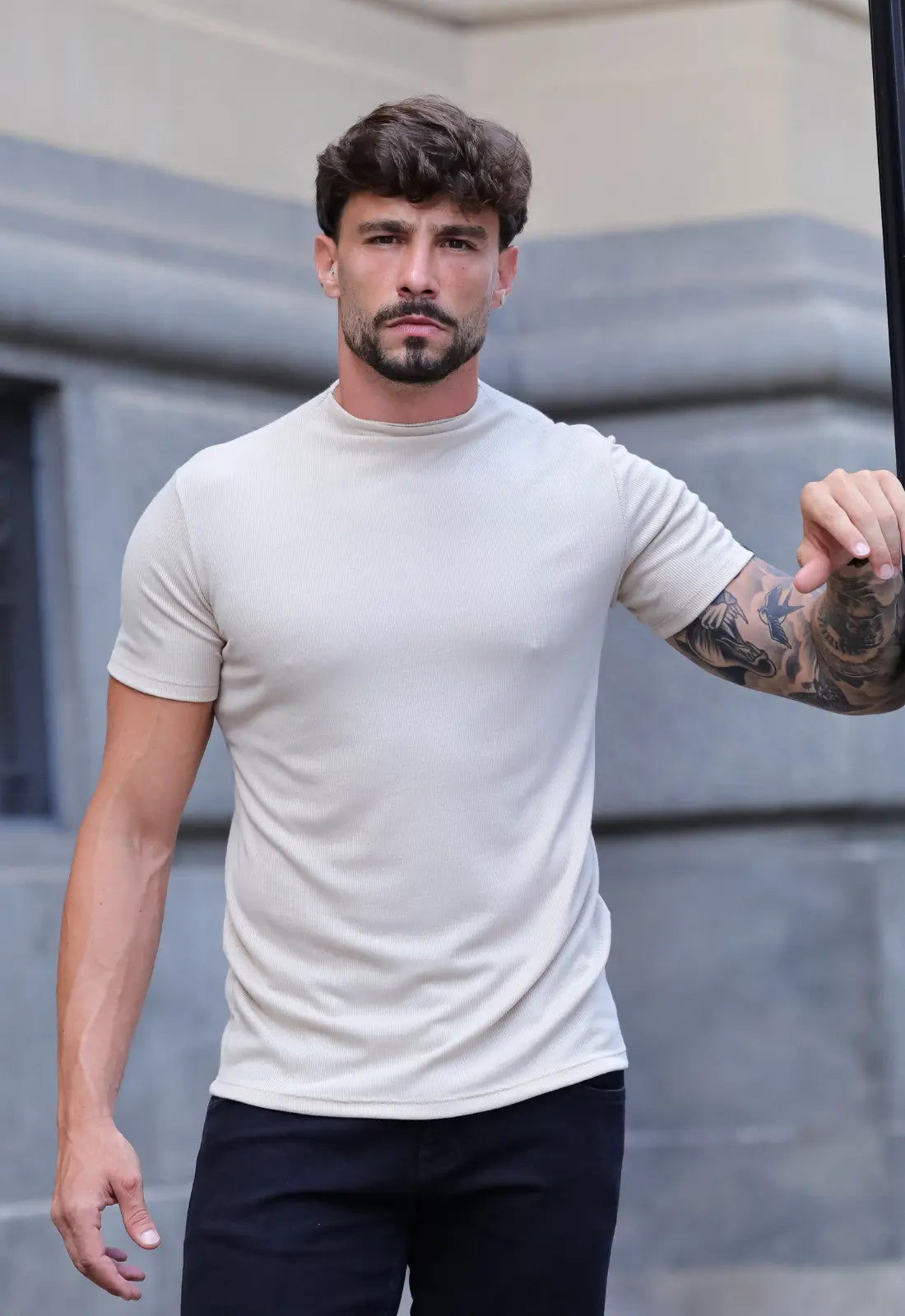 Camiseta Masculina Gola Média Bege