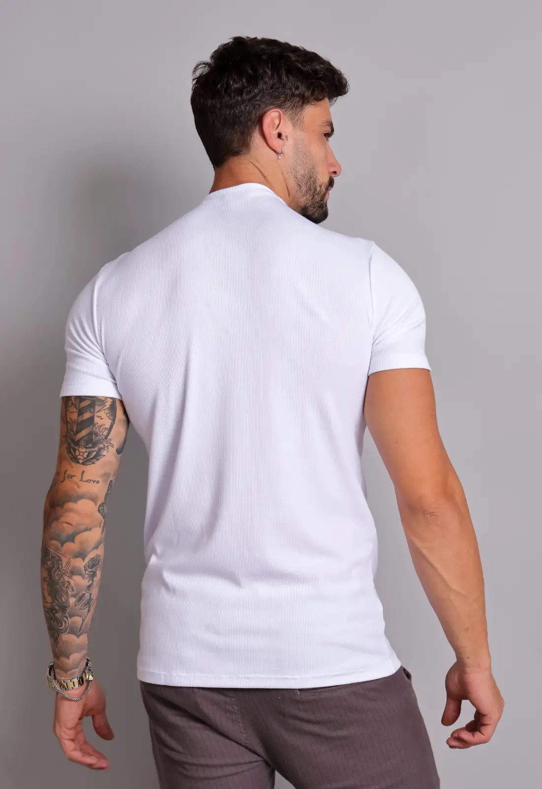 CAMISETA SLIM GOLA CONTINUA CANELADA BRANCA