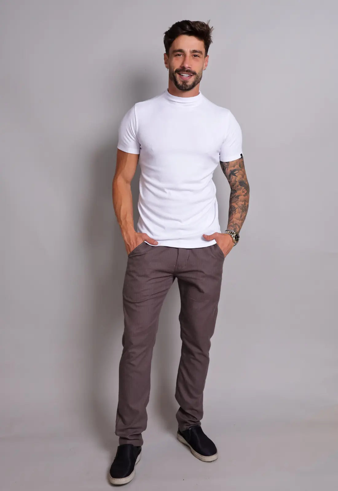 CAMISETA SLIM GOLA CONTINUA CANELADA BRANCA