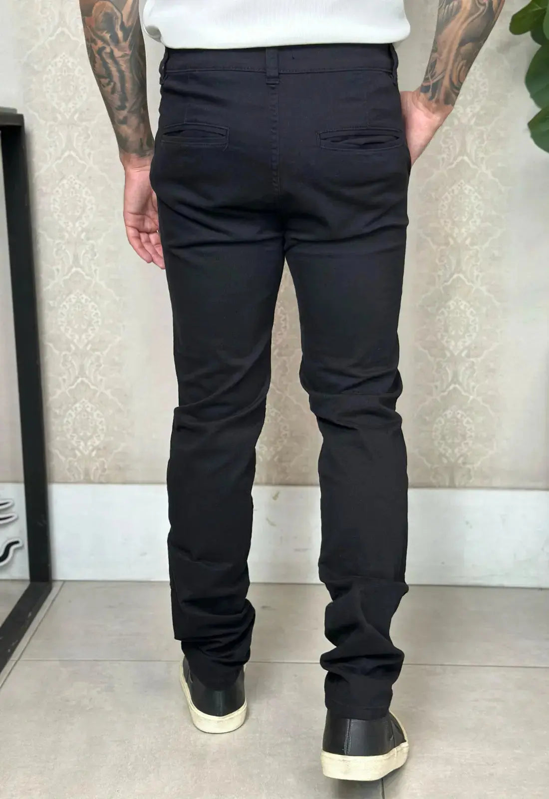 Calça Alfaiataria em Sarja com Elastano Masculina Preto – caimento alfaiataria que valoriza a silhueta | CW Store