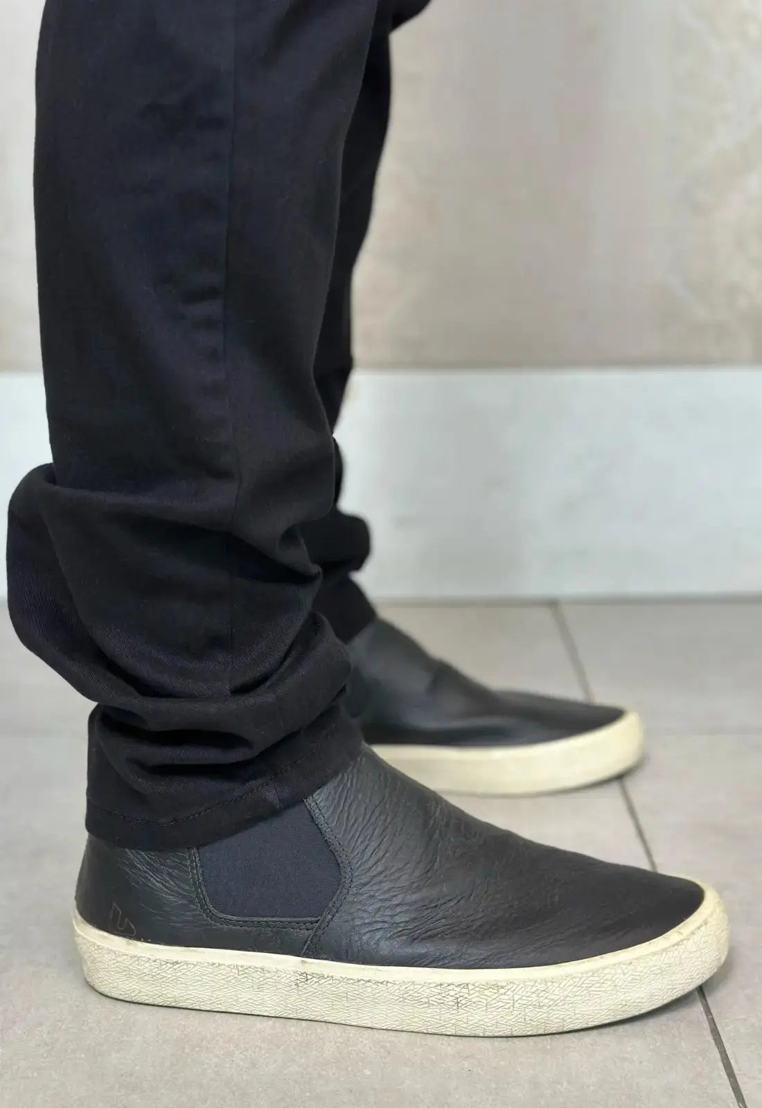 Calça Alfaiataria em Sarja com Elastano Masculina Preto – acabamento premium | CW Store