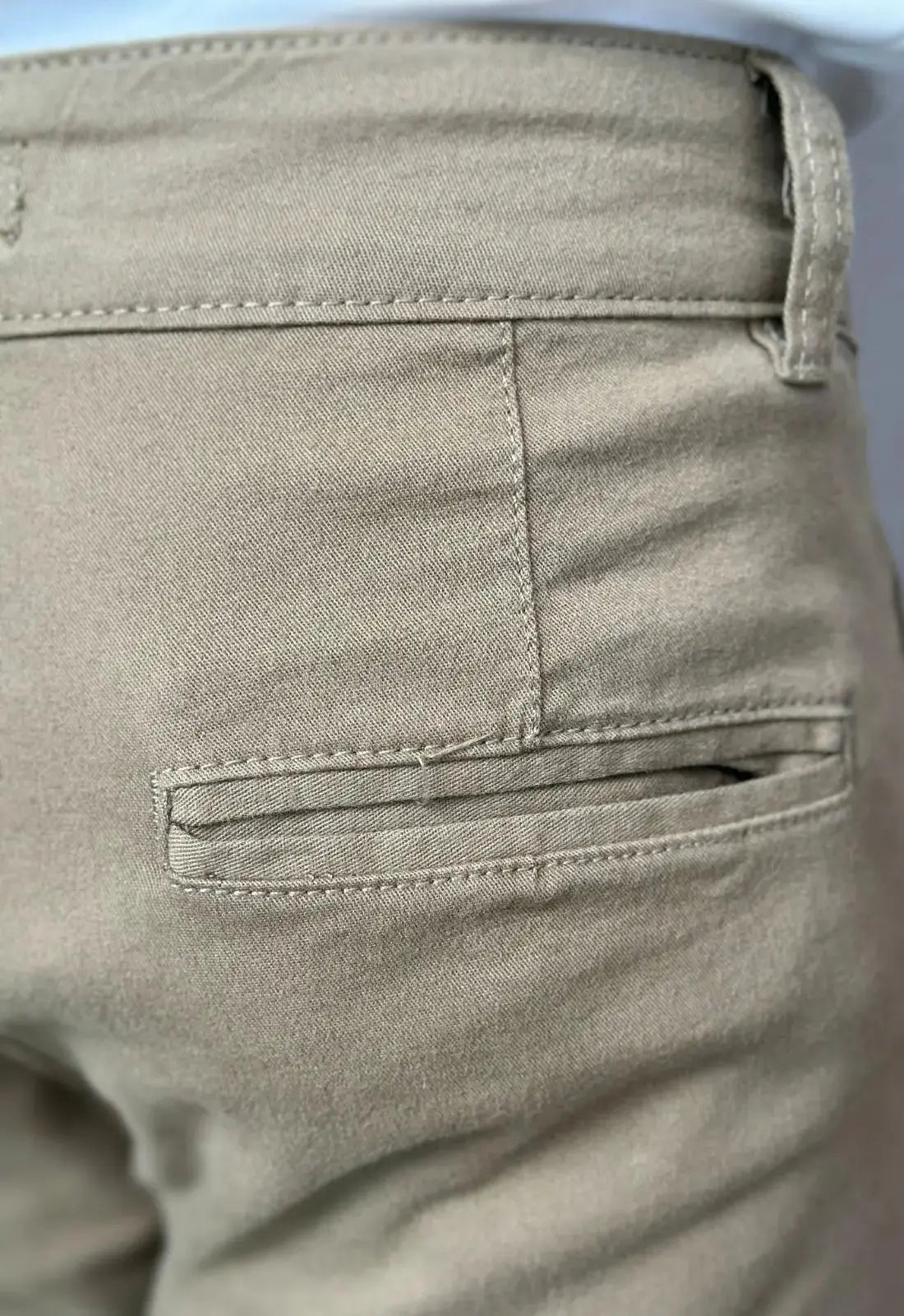 Calça Alfaiataria em Sarja com Elastano Masculina Verde – versátil do casual ao social | CW Store