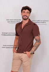 Camisa Masculina Tricot Touch Marrom – modelagem slim que valoriza o corpo | CW Store