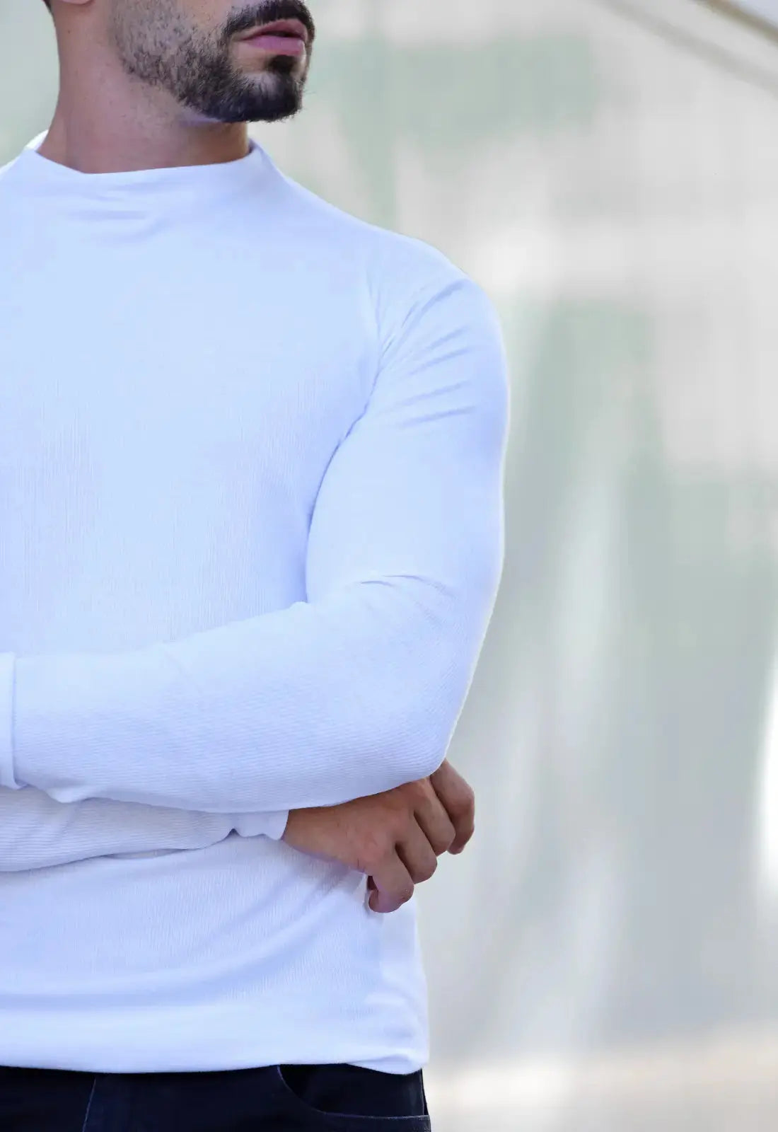 Camiseta Slim Manga Longa Gola Média Masculina Branca – versátil para diversos looks | CW Store