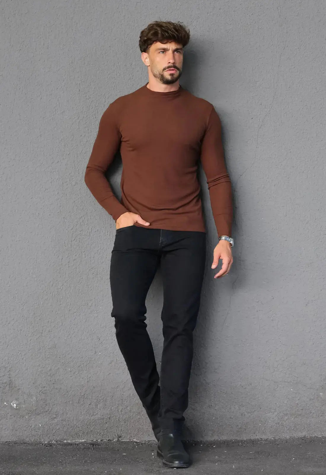 Camiseta Slim Manga Longa Gola Média Masculina Marrom – textura diferenciada | CW Store