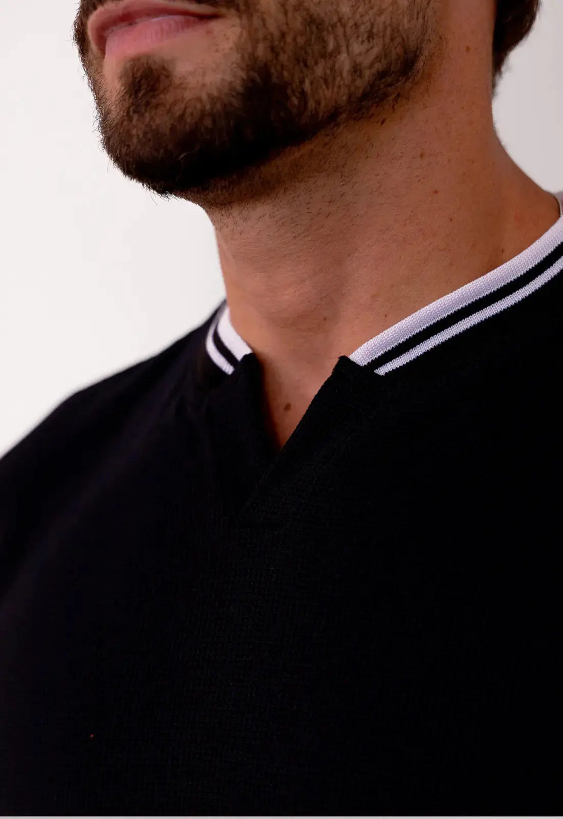 Camiseta Tricot Italiana Masculina Preta – toque macio e caimento ajustado | CW Store