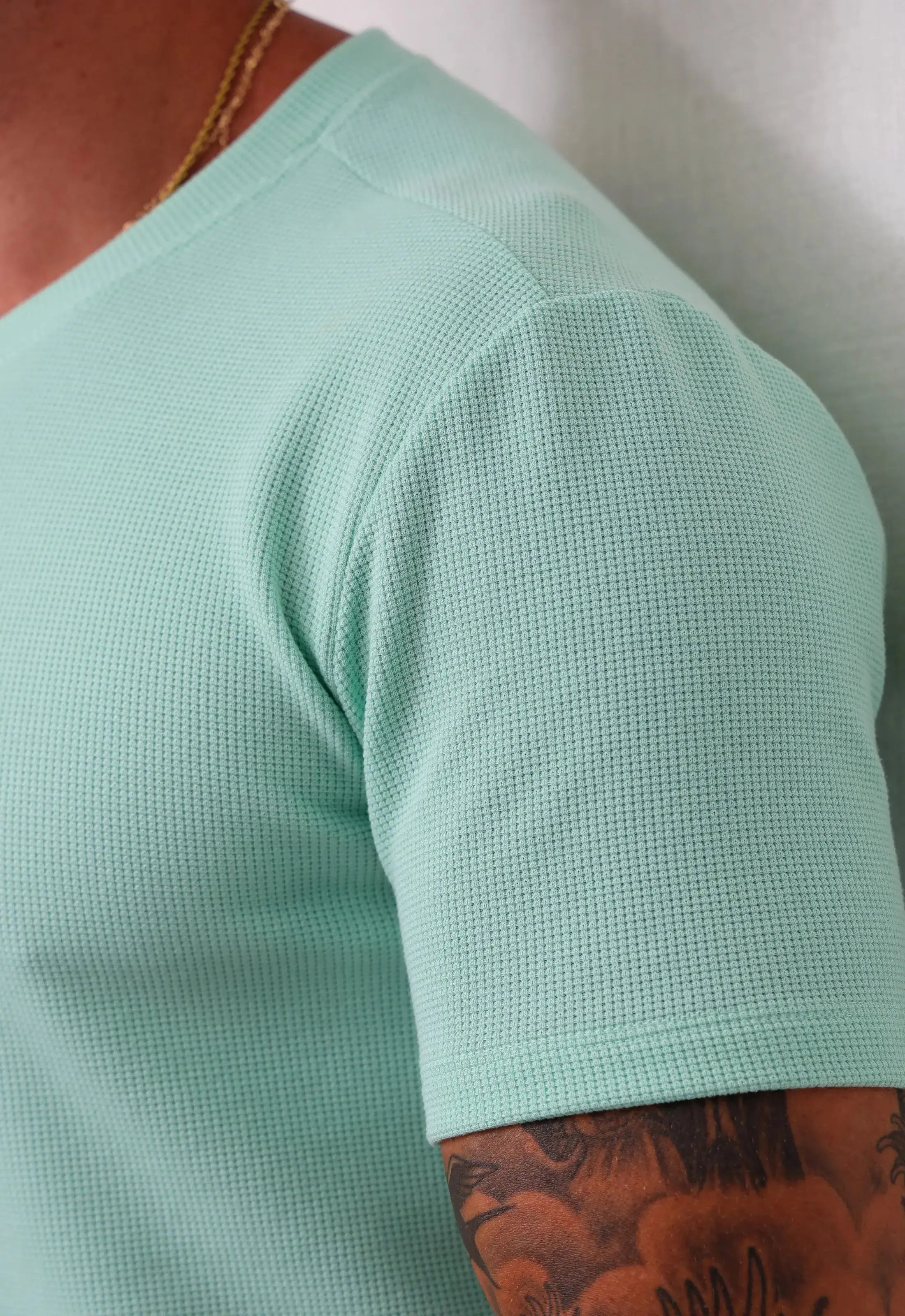 Camiseta Masculina Tricot Verde Claro – modelagem que valoriza o corpo | CW Store