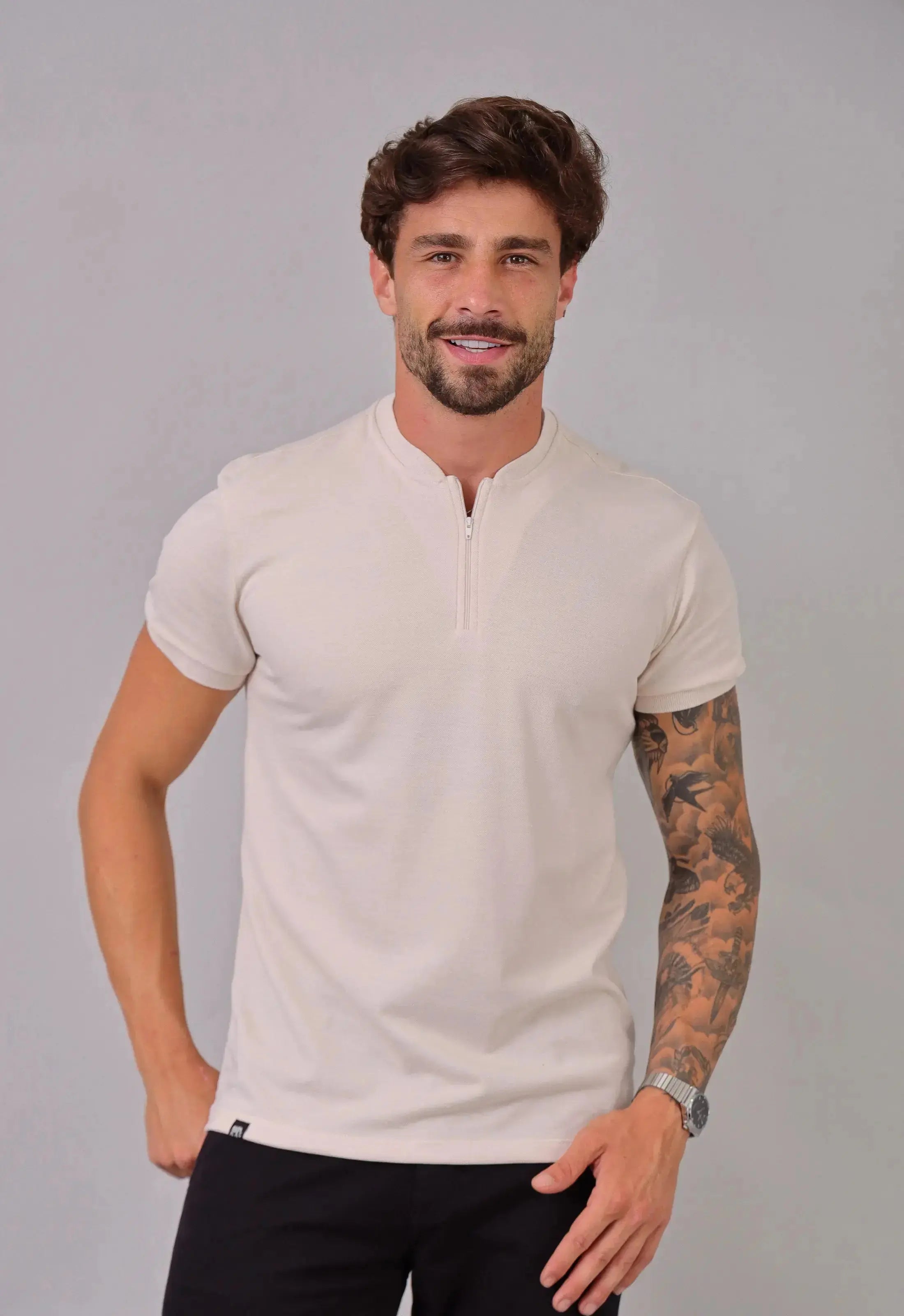 Camiseta com Zíper Masculina Bege | CW Store