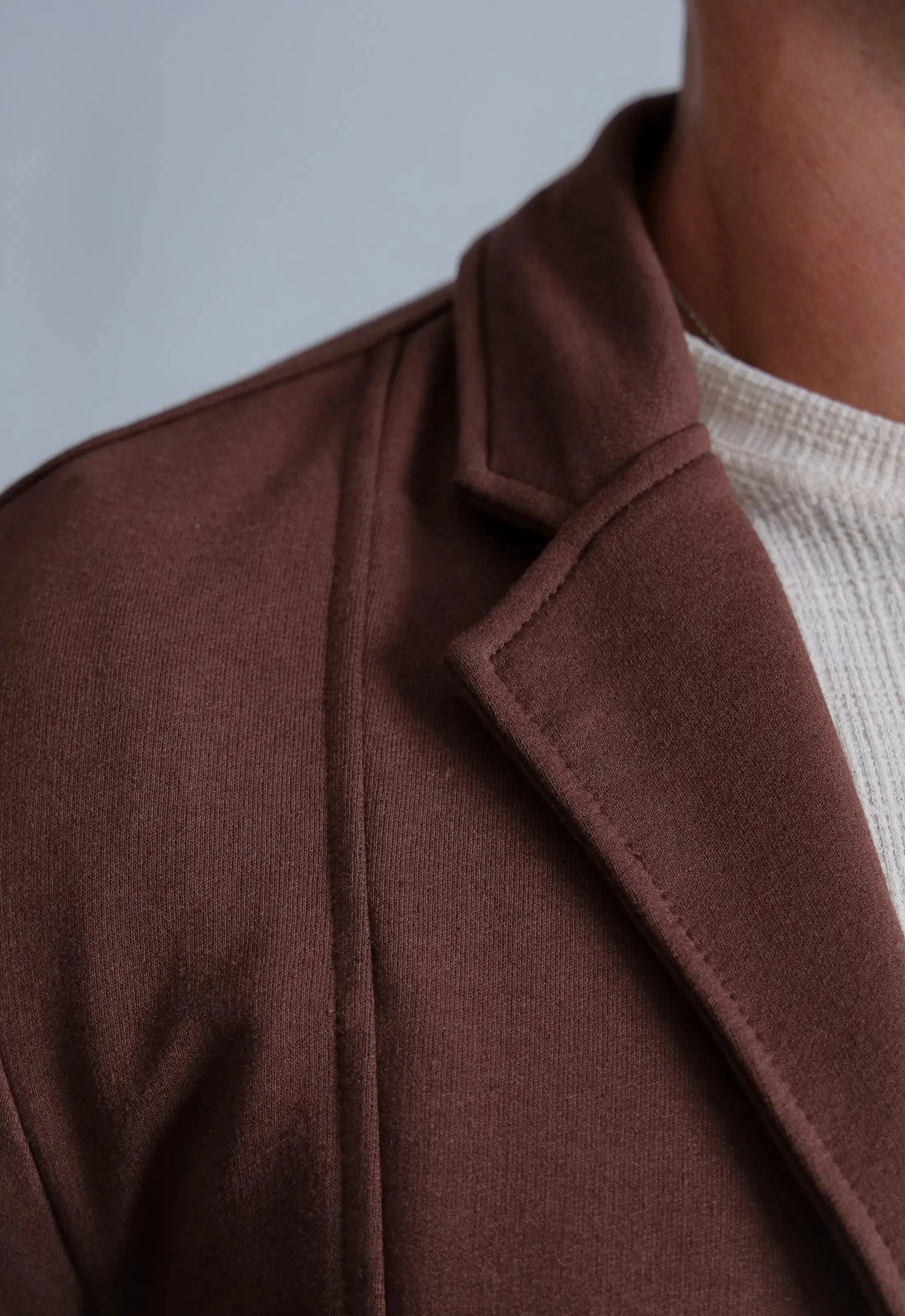 Sobretudo Slim Moletinho Masculino Marrom – peça versátil para o frio | CW Store